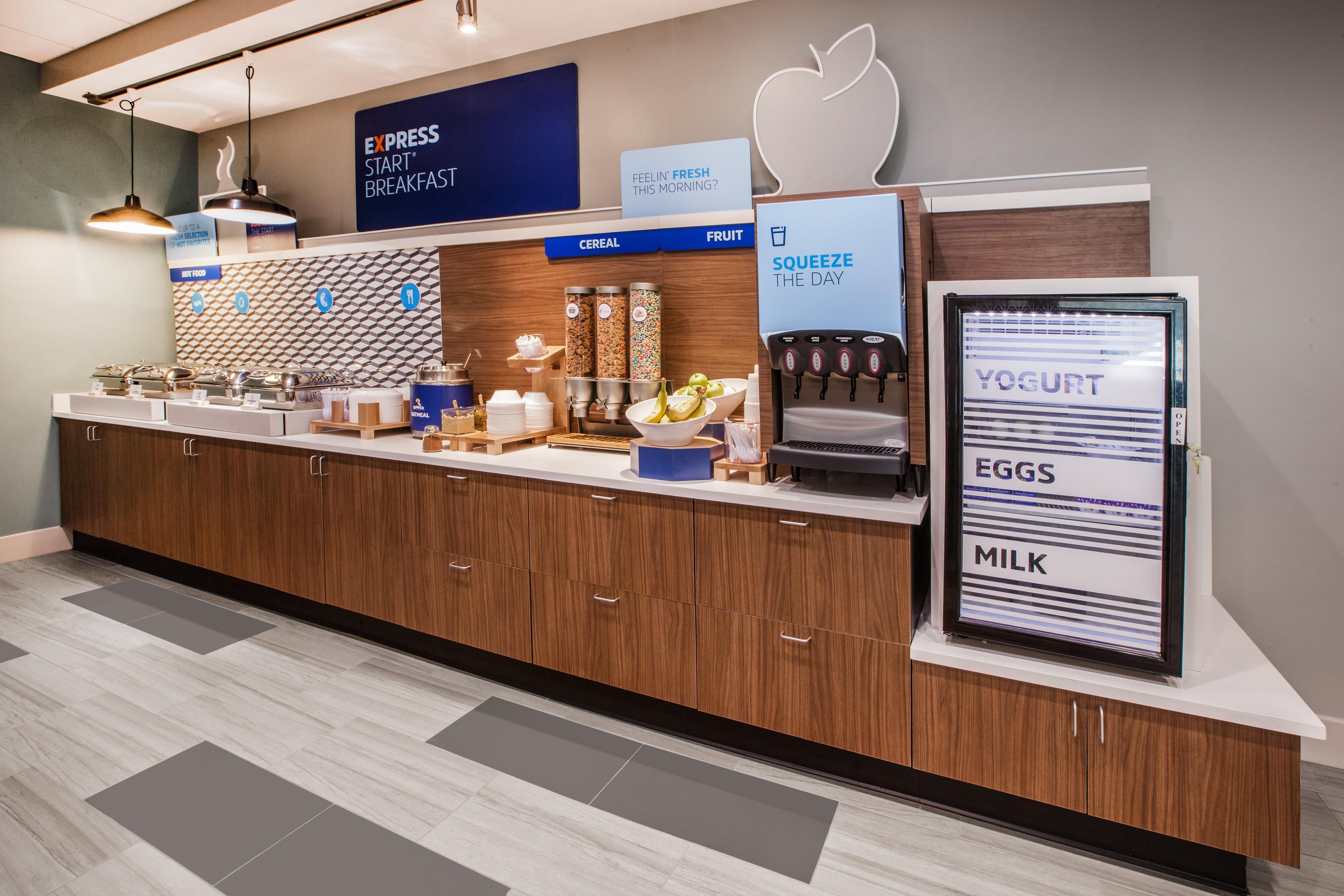 Express And - Lee By Ihg Hotel Petersburg