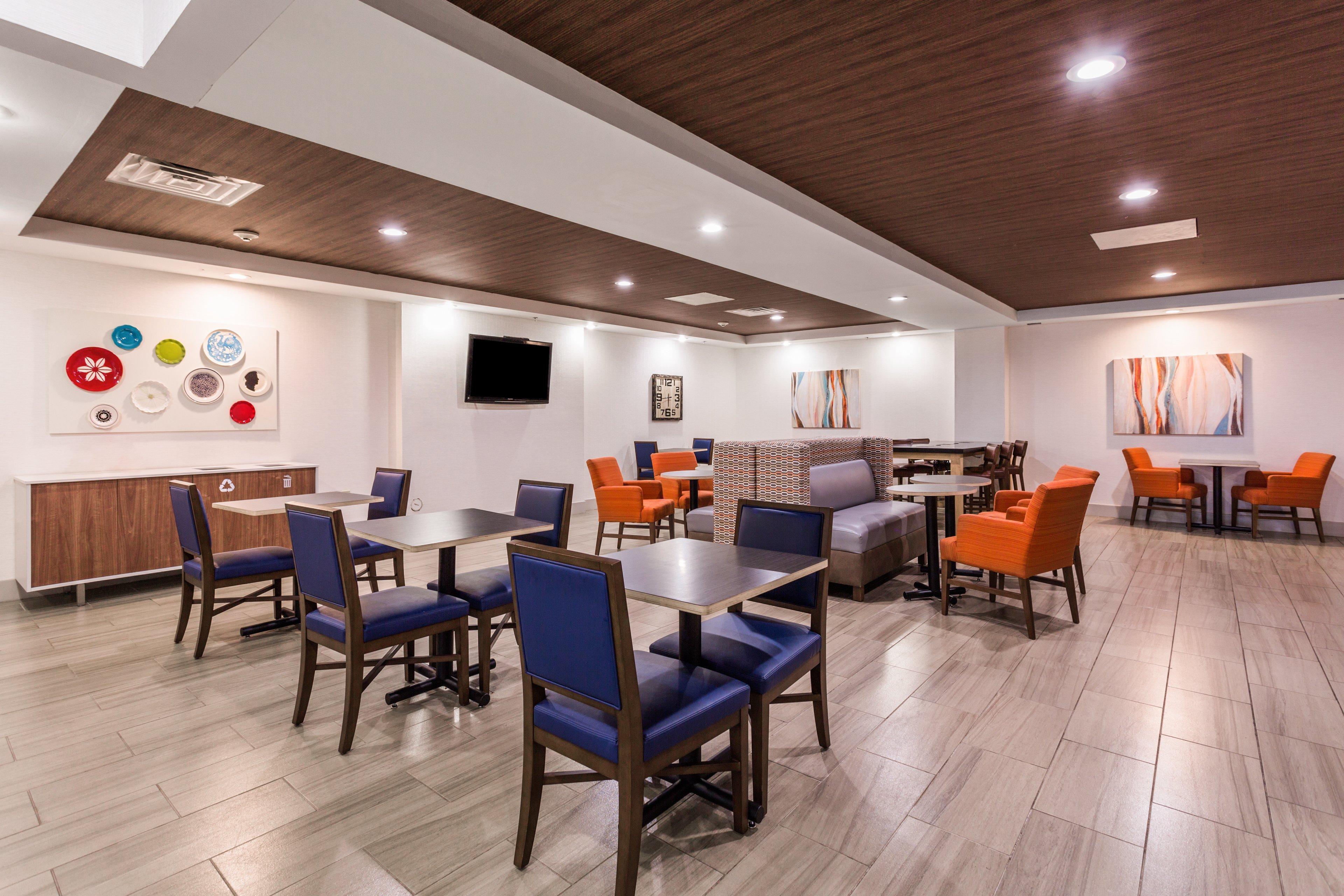 Express And - Lee By Ihg Petersburg