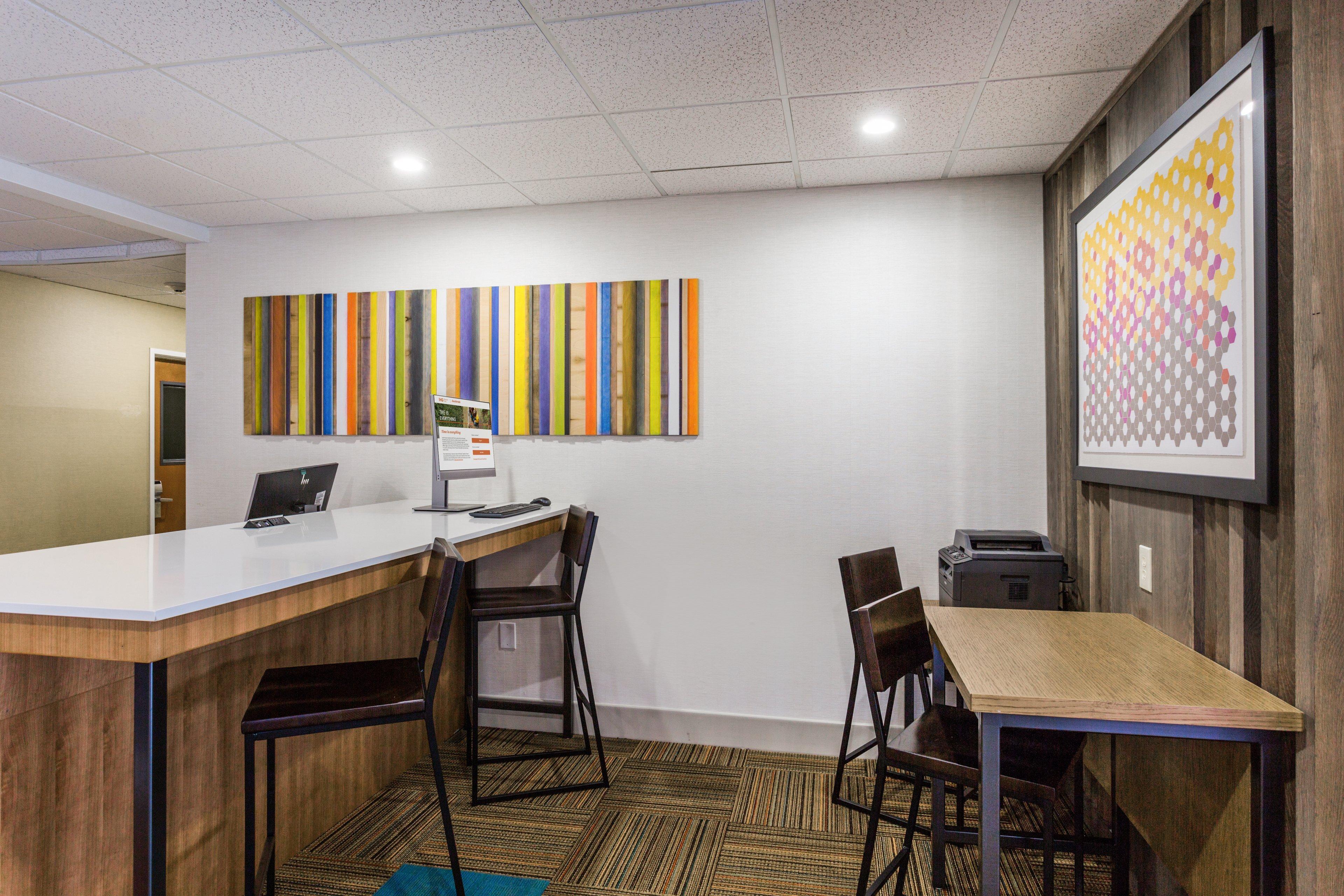 Express And - Lee By Ihg Petersburg