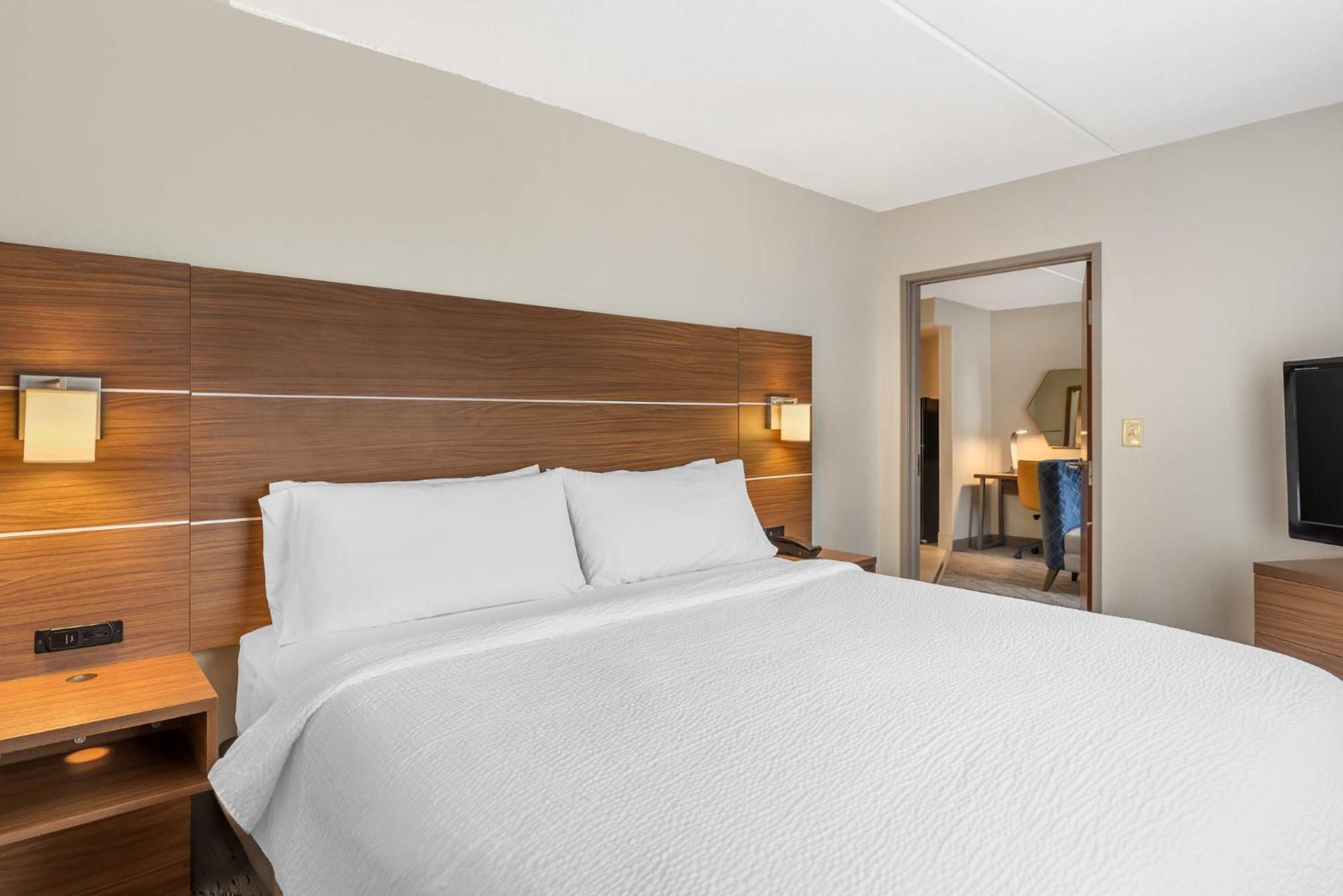 Express And - Lee By Ihg 2*