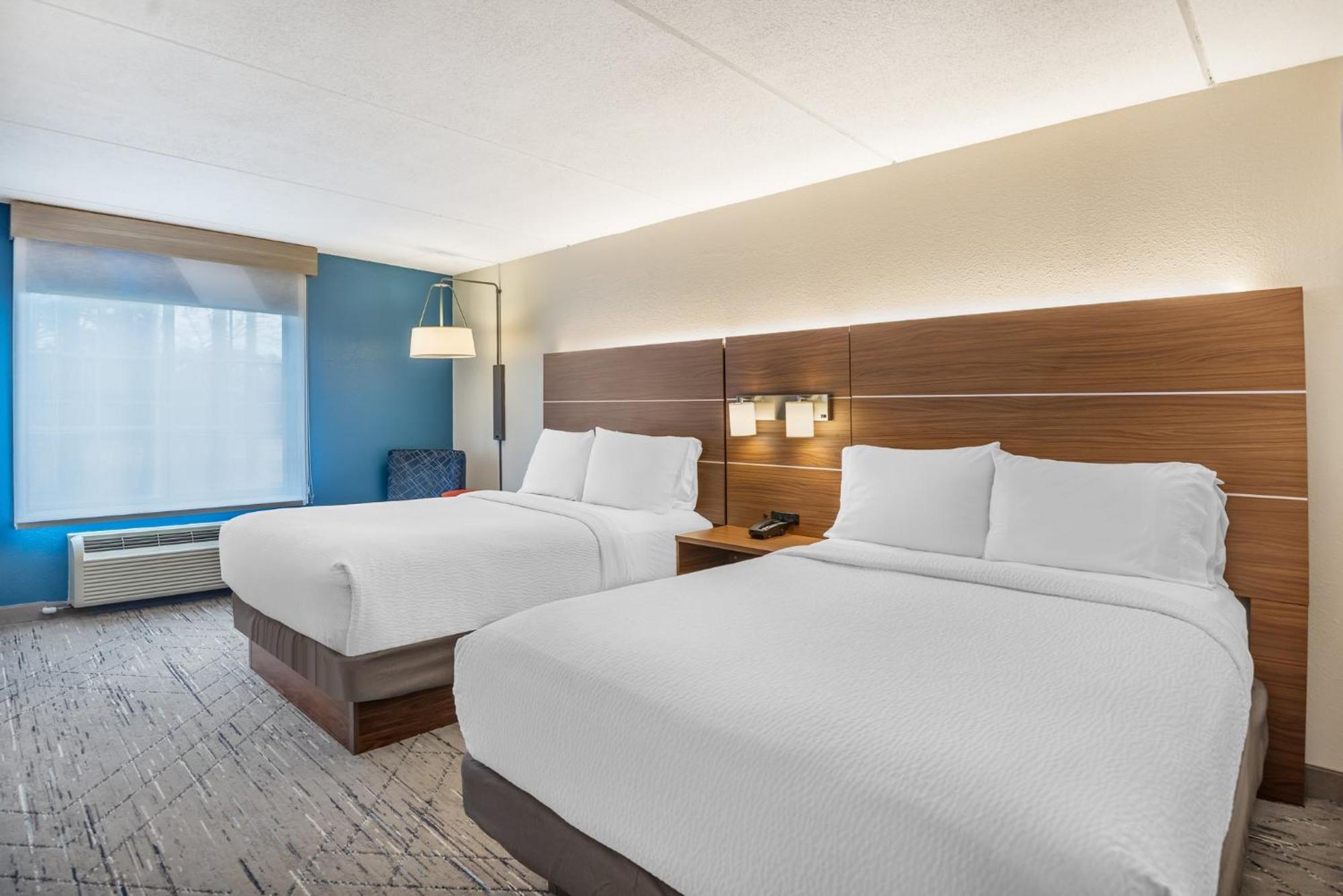 Express And - Lee By Ihg Petersburg