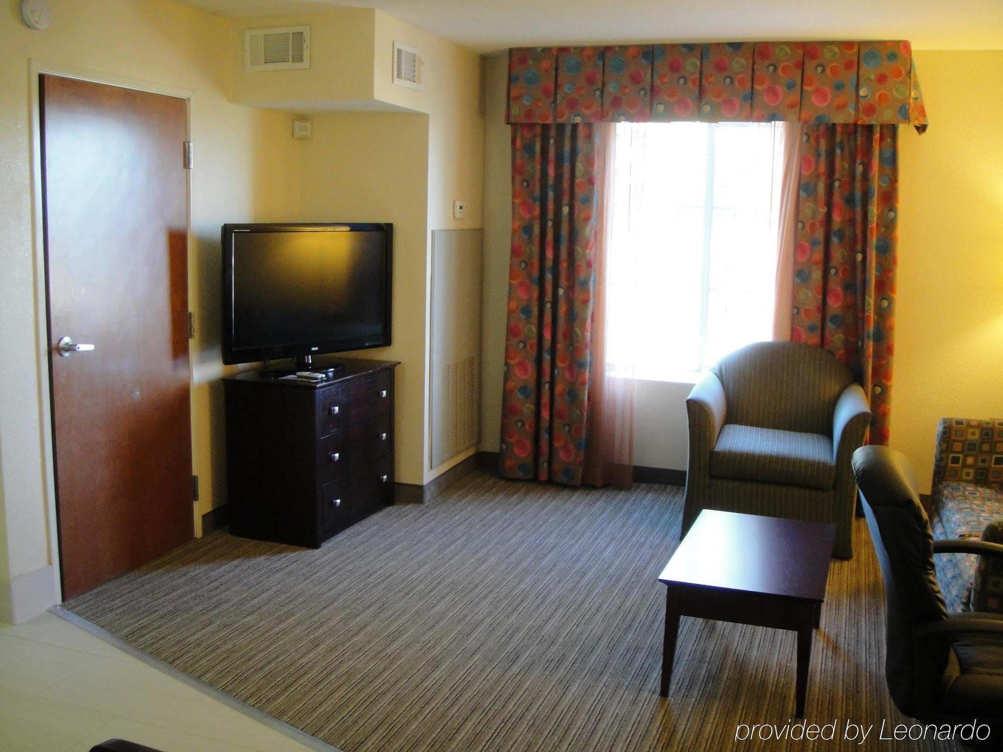Express And - Lee By Ihg